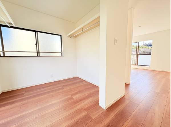 全居室収納に加え、ウォークインクローゼットや小屋裏収納を完備