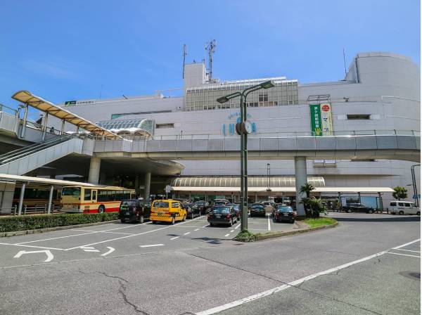 JR東海道線「茅ヶ崎駅」徒歩15分（約1200ｍ）