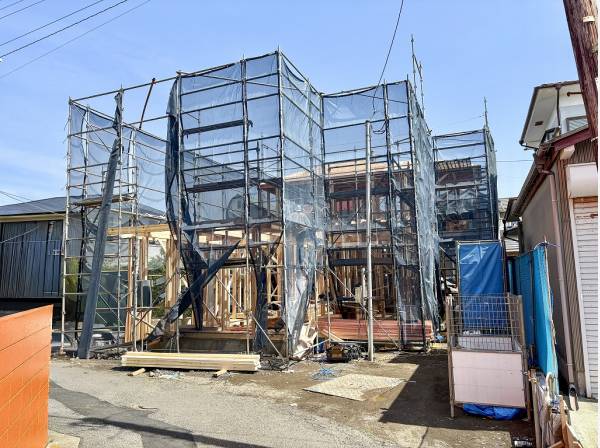接道から距離を置いたプライバシーの守られたお住まいです
