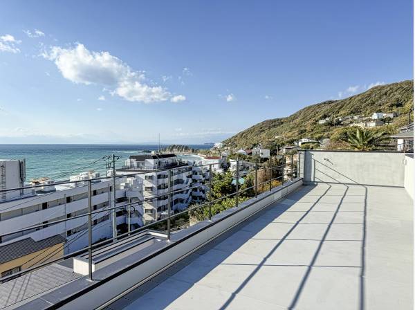 屋上スカイバルコニーからは息をのむほどの眺望がご覧いただけます