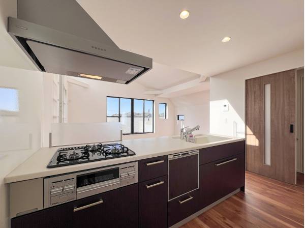 キッチンからの視線の抜けもいいですね