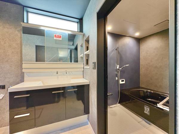 毎日使う場所だから、機能的で使いやすさに配慮したパウダールーム