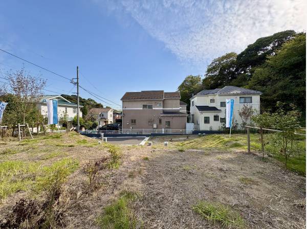 緑に隣接し、自然の息吹を感じることができます


