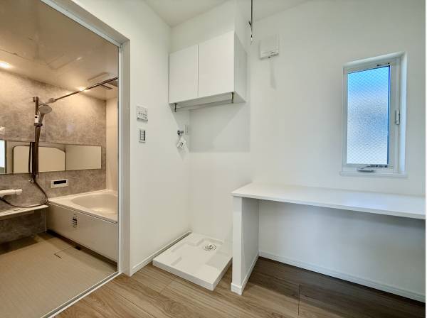 ランドリールームと浴室