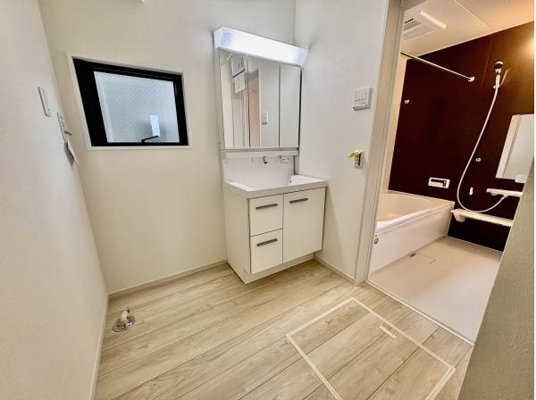 洗面所も広いですね！