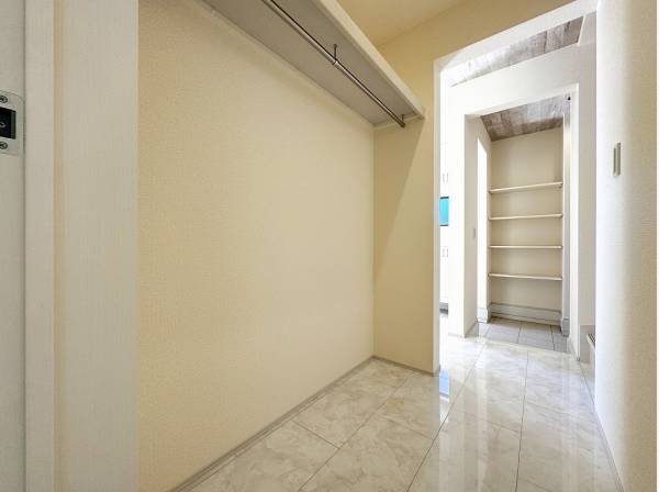 大収納を起点とした快適な動線が暮らしをよりスムーズに