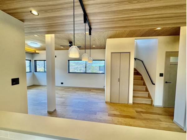 LDKは全体的に開放的で良い雰囲気ですね！