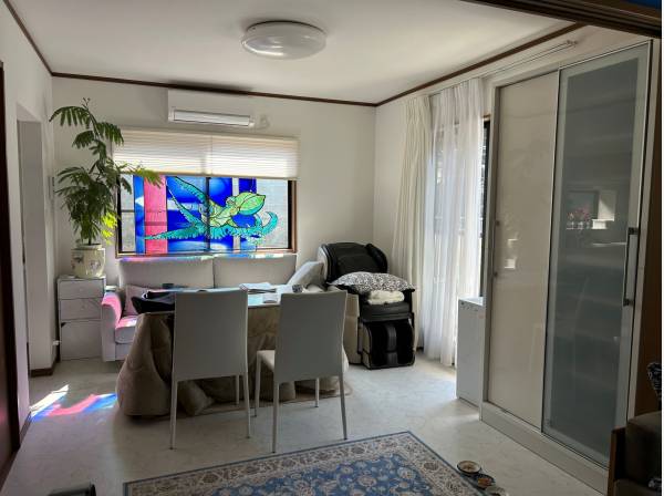 2階LDK、あたたかく居心地の良い空間ですね