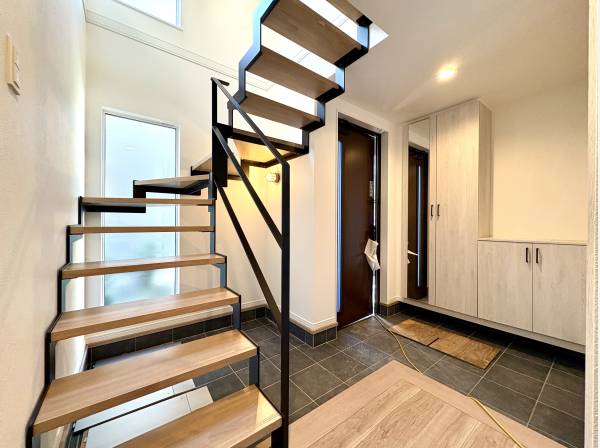 スタイリッシュな玄関