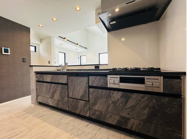 ペニンシュラ型キッチンはTakara standard社製