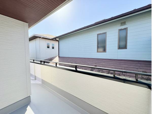 広々としたバルコニー