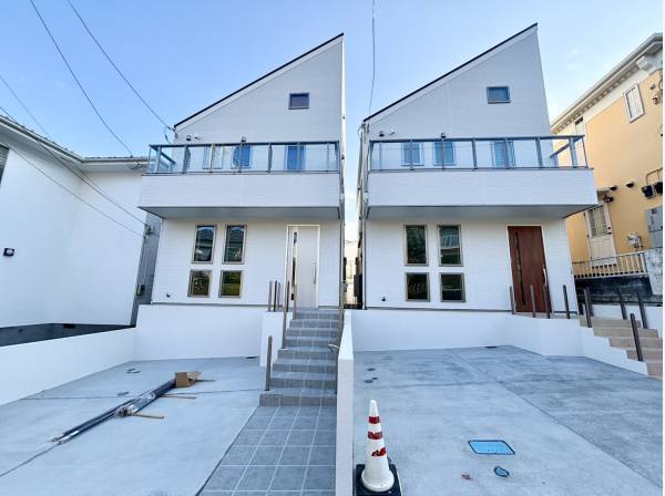 駐車は2台可能（車種による）