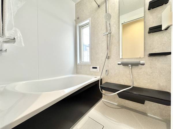 窓付きバスで深呼吸。1日の疲れをリセット。