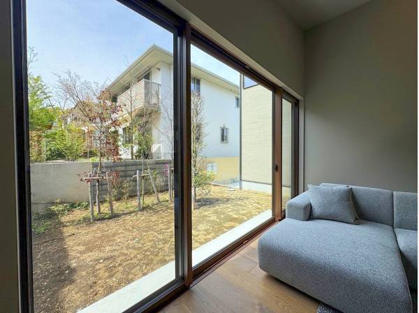 鎌倉でこのサイズの庭付は希少かも知れません。