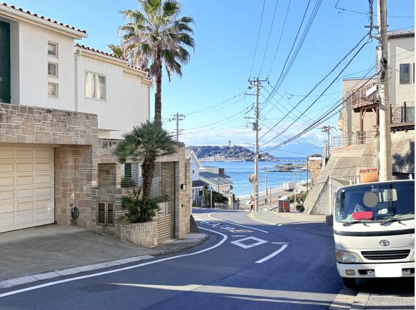 前面道路からのロケーション