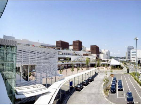 辻堂駅・テラスモール湘南まで　　約1700ｍ　（徒歩22分）