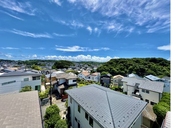 鎌倉緑景色が広がります