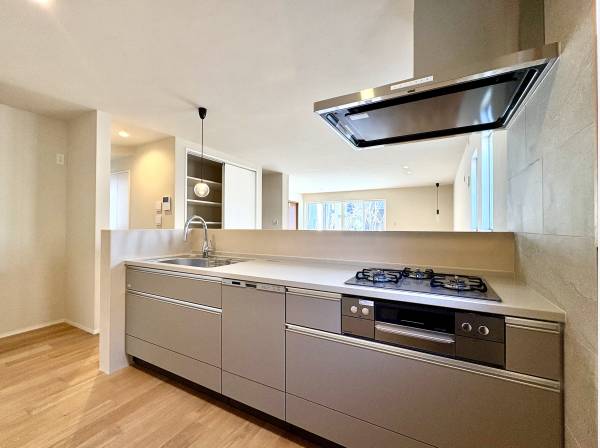 対面式システムキッチン