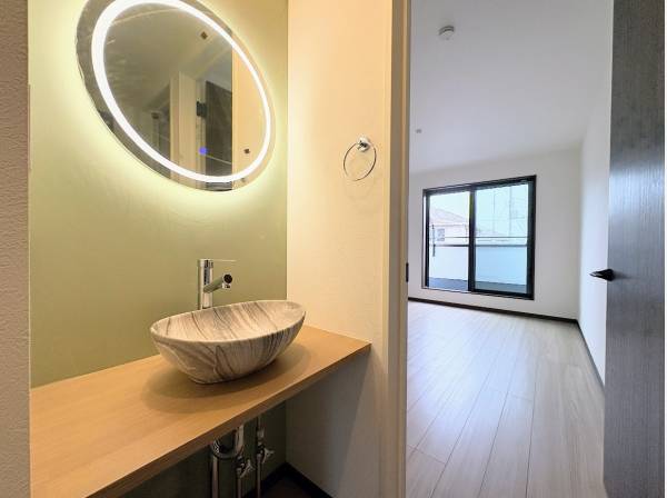 2階にもおしゃれなサニタリーがございます