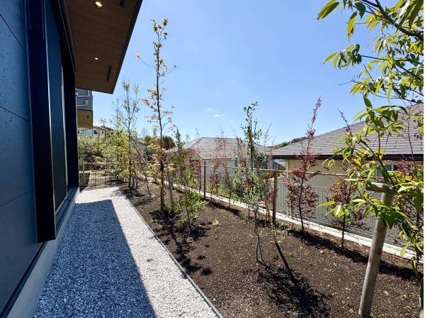 高台のため心地のよい風が入り込みます！