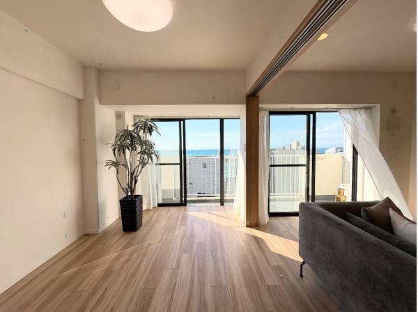 お部屋からも海が見えます