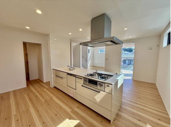 家事動線を考えられたキッチン