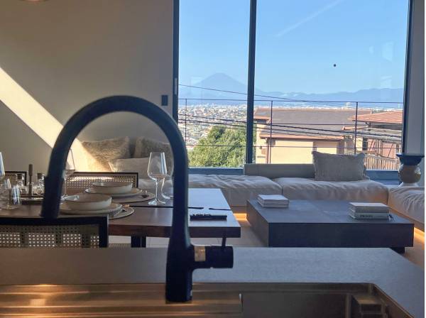 お料理しながら富士山を望めます
