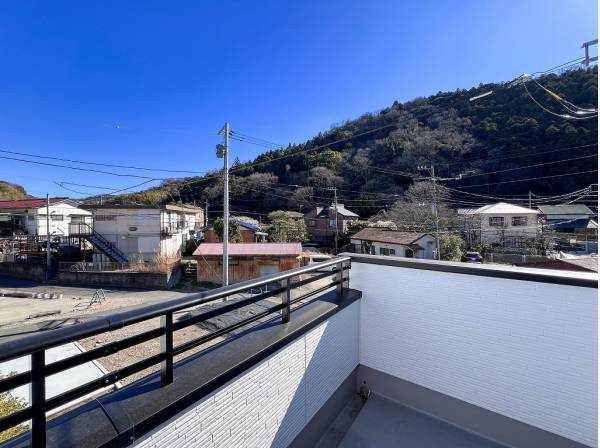 山並みが織りなす緑のグラデーションに癒やされますね