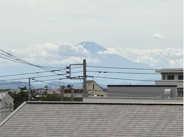 バルコニーからは富士山を望むことができます！