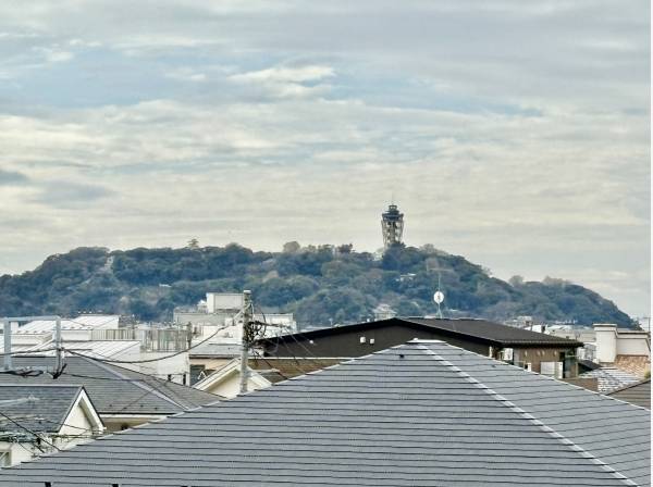 ルーフバルコニーからは江の島が見えます！