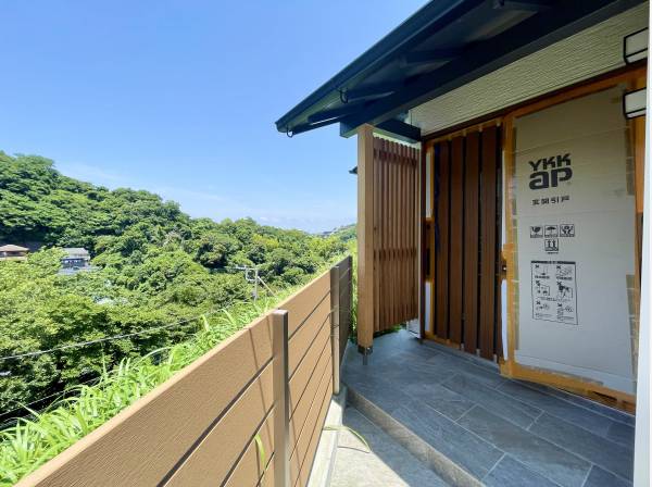 玄関周りは和テイスト