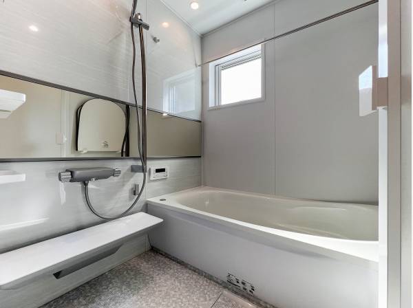 バス＆パウダールームは海上がりにすぐ入れるよう1階に配置