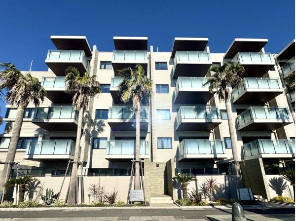 2023年築 存在感を放つ外観