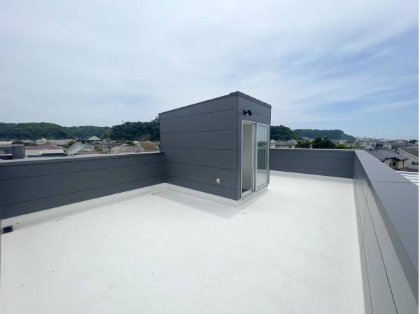 大型のルーフバルコニーは様々な用途にご活用いただけます