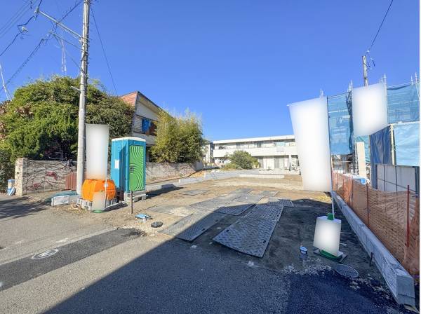 潮の香りを乗せた心地よい海風を感じるロケーション