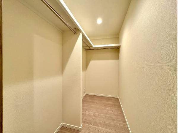 ウォークインクローゼット完備