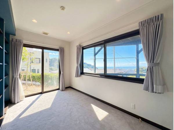 書斎の表記になるこちらのお部屋も、居室として使える十分な広さ