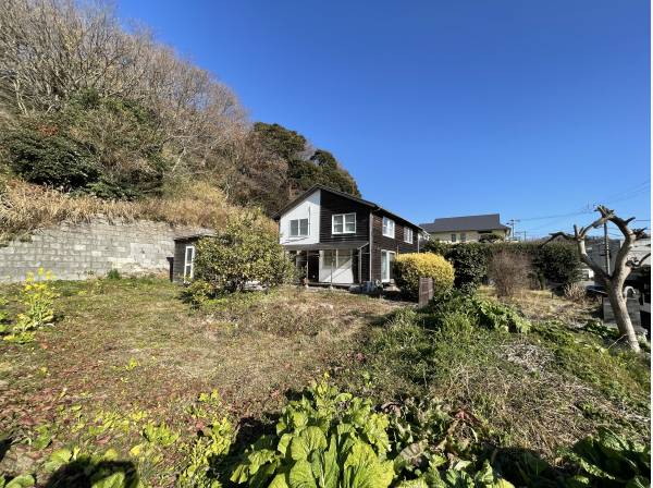 約１６７坪もの広い敷地でガーデニングや家庭菜園、ドックランなど