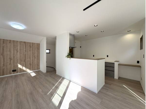 家事動線に優れたアイランドキッチンを採用