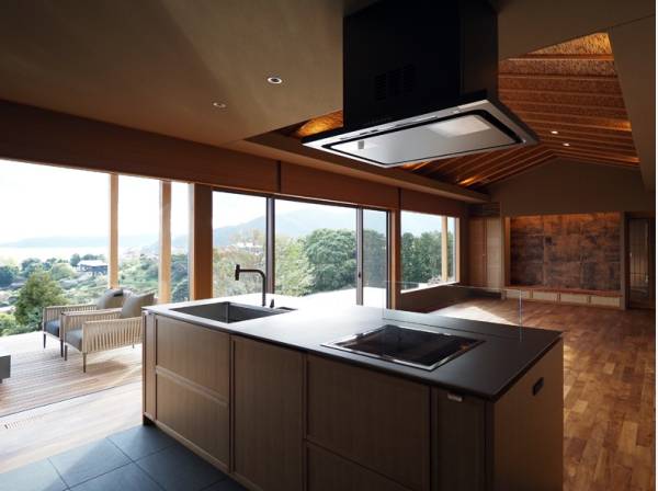 景色を最大限に取り込んだ大開口