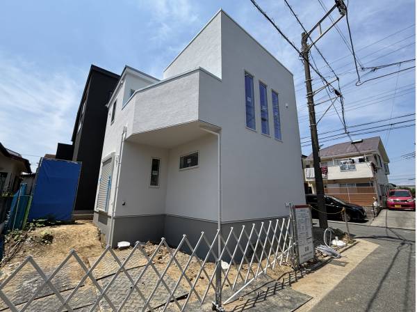 南側には陽当りの良いお庭も