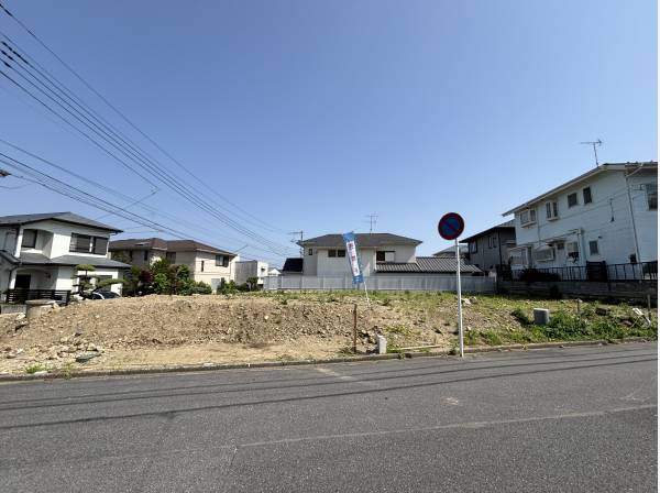 南ひな壇の地形につき、陽当りや眺望にも優れた土地