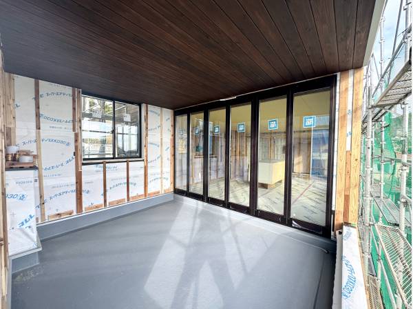 ご覧のように大きなテラス