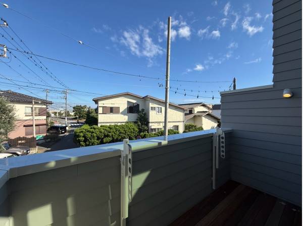 気持ち良い風を感じられるベランダ