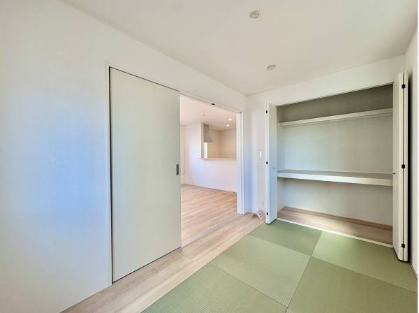 琉球畳風の和室