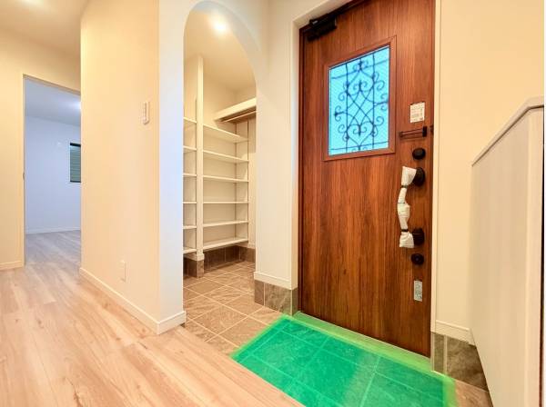 エントランスには大容量のWIC！！