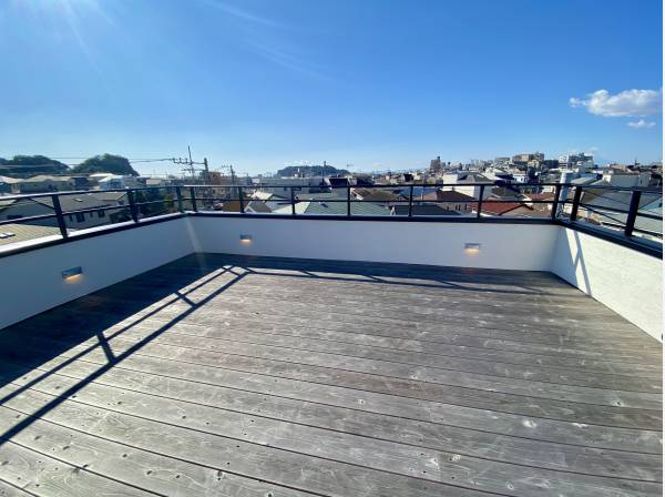 360度見渡せる贅沢なスカイテラス