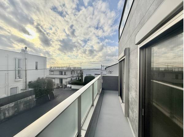 ２階バルコニー