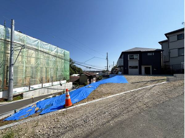 敷地に程よい高低差があり建物からの眺望も期待できそう