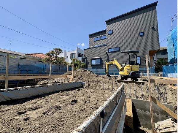 建築中の現地様子です。